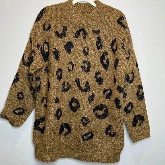 Universal Thread Mock Neck Oversized Pullover Leopard Print Sweater - Picture 2 of 10
